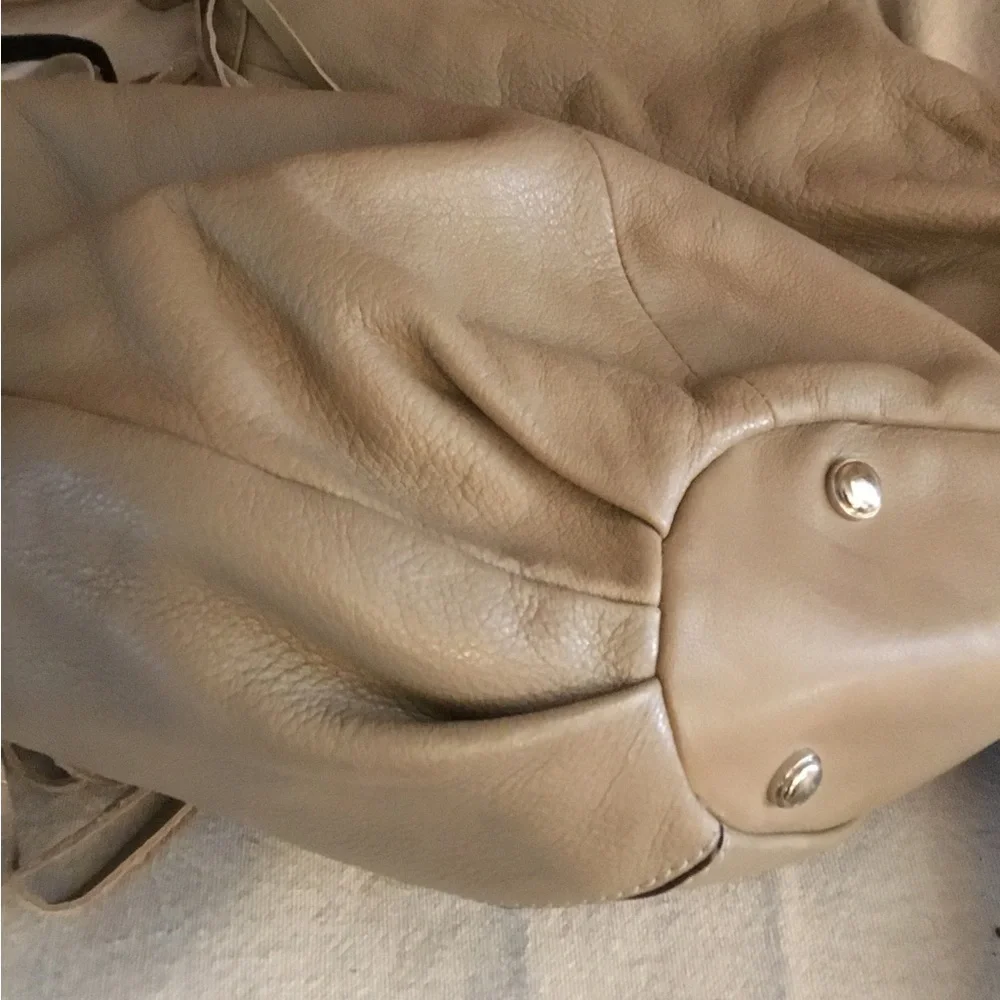 B Markowsky taupe fringed leather bag - Picture 8 of 9